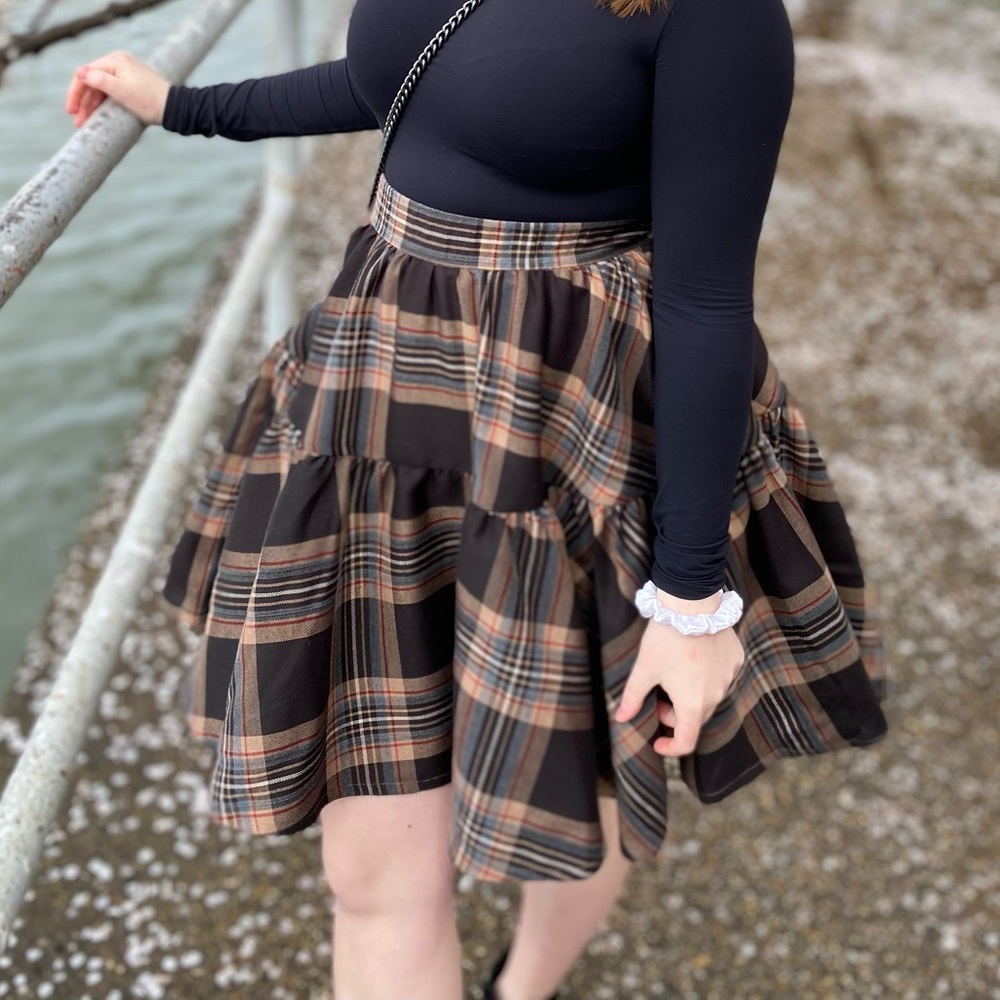 Chelsea Reece Plaid Skirt size 4